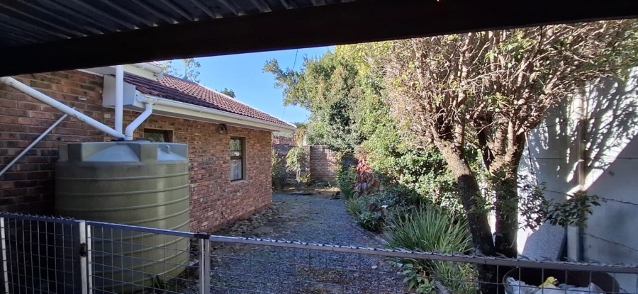 4 Bedroom Property for Sale in Nahoon Valley Park Eastern Cape